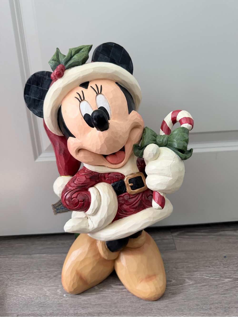 17-inch Jim Shore Disney Traditions Santa Minnie Mouse